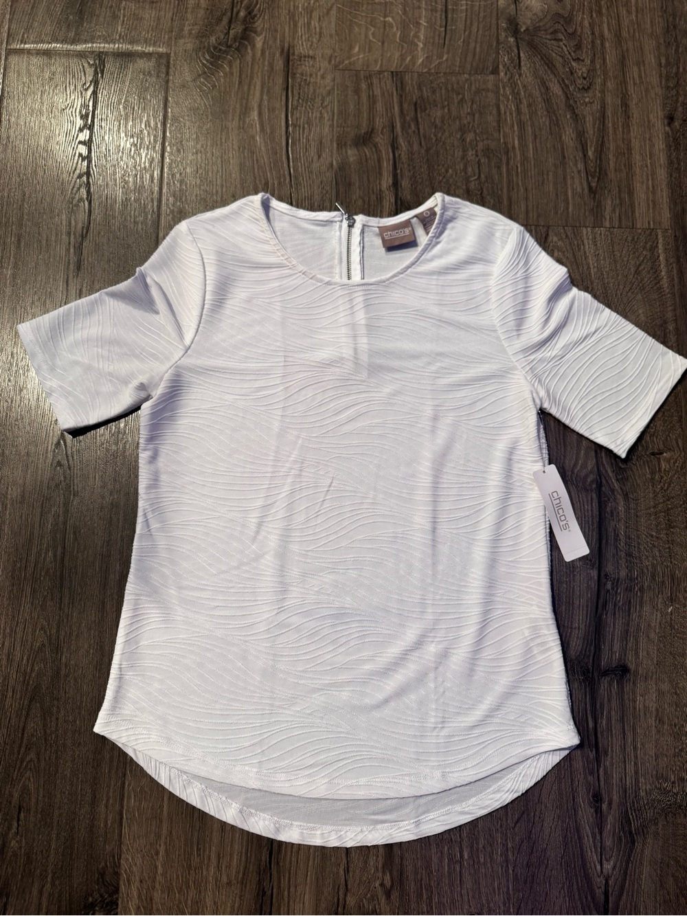 Chico's white scooped Textured Short-Sleeve Tee back zip size 0 small women new